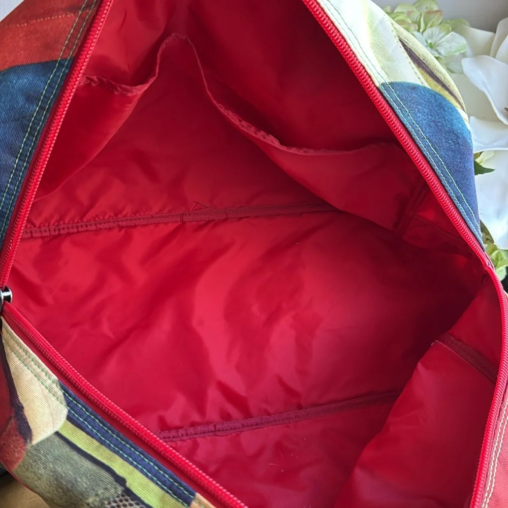 VNWOT! Vintage Nike Sportswear Duffle Bag in Cortez Shoe Print